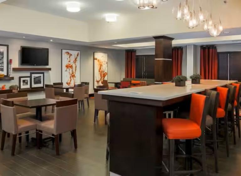 Lobby Hampton Inn - Hilton Photo 6