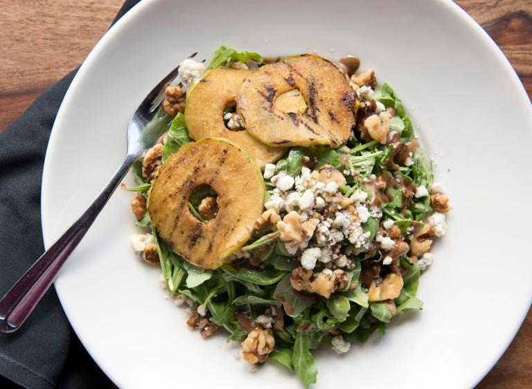 Flame-grilled Apple Salad with Arugula Photo 3