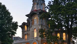 James Lee House Bed and Breakfast