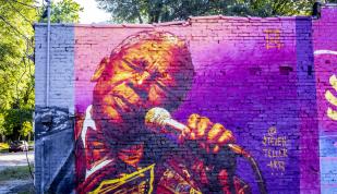 mural of bb king singing