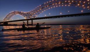 Kayaking on the Mississippi river